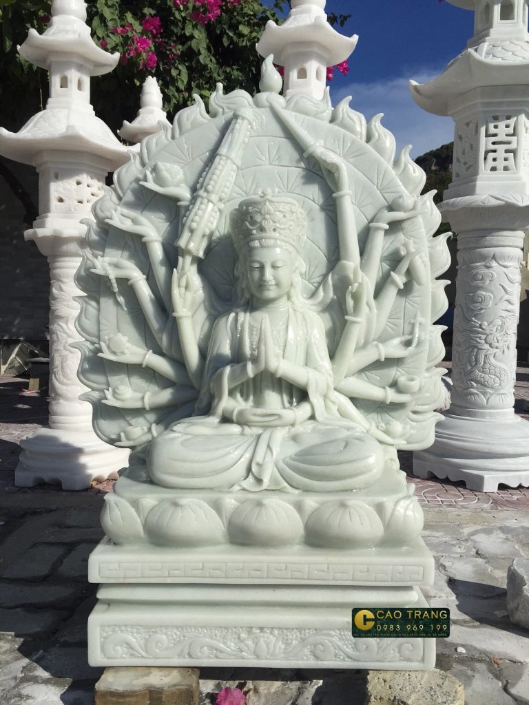 Hình ảnh tượng Phật Mẫu Chuẩn Đề bằng đá