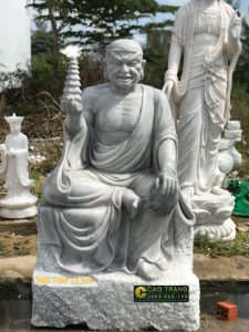 Tượng Thập Bát La Hán bằng đá