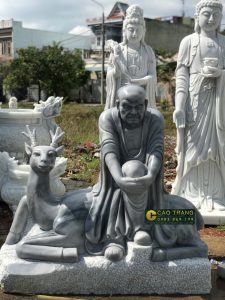 Tượng Thập Bát La Hán bằng đá