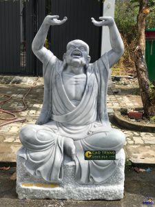Tượng Thập Bát La Hán bằng đá