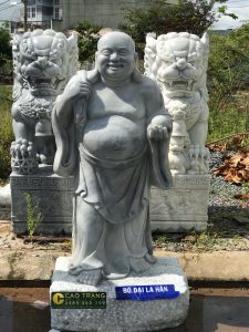 Tượng Thập Bát La Hán bằng đá