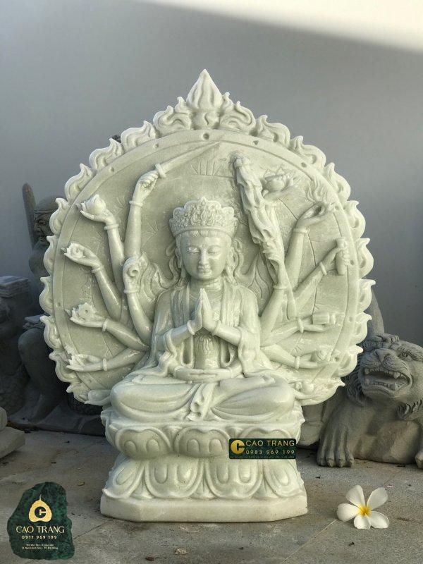 Tượng Phật Mẫu Chuẩn Đề bằng đá Non Nước