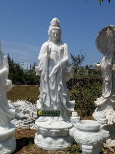 Tượng phật đá Non Nước của Cao Trang