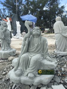 Tượng Thập Bát La Hán bằng đá
