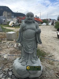 Tượng Thập Bát La Hán bằng đá