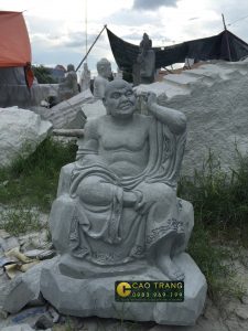 Tượng Thập Bát La Hán bằng đá