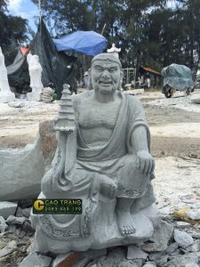 Tượng Thập Bát La Hán bằng đá