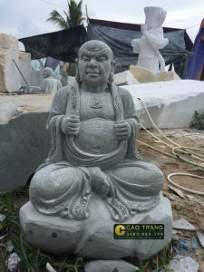 Tượng Thập Bát La Hán bằng đá