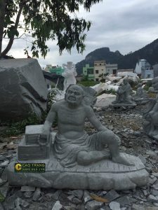 Tượng Thập Bát La Hán bằng đá