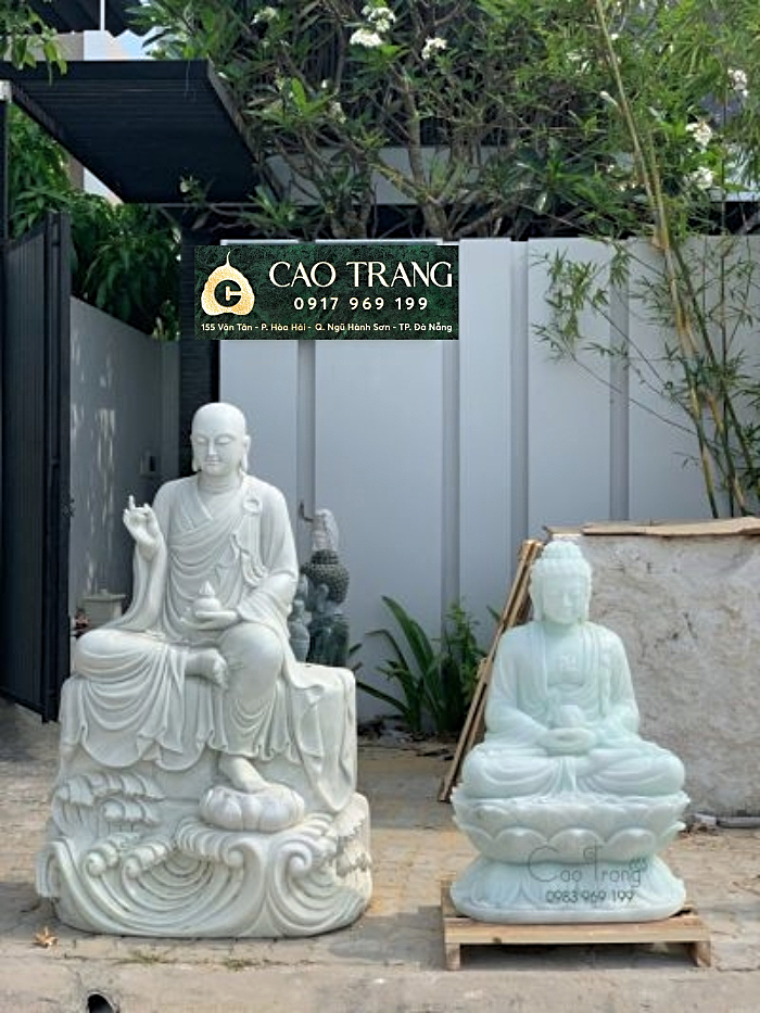 Tượng Phật A Di Đà đá ngồi thiền trên đài sen