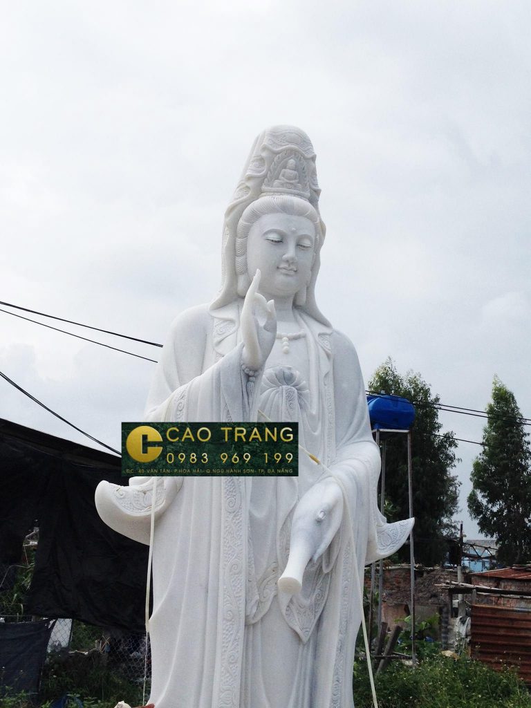 tuong phat quan am bang da cao 2m 11