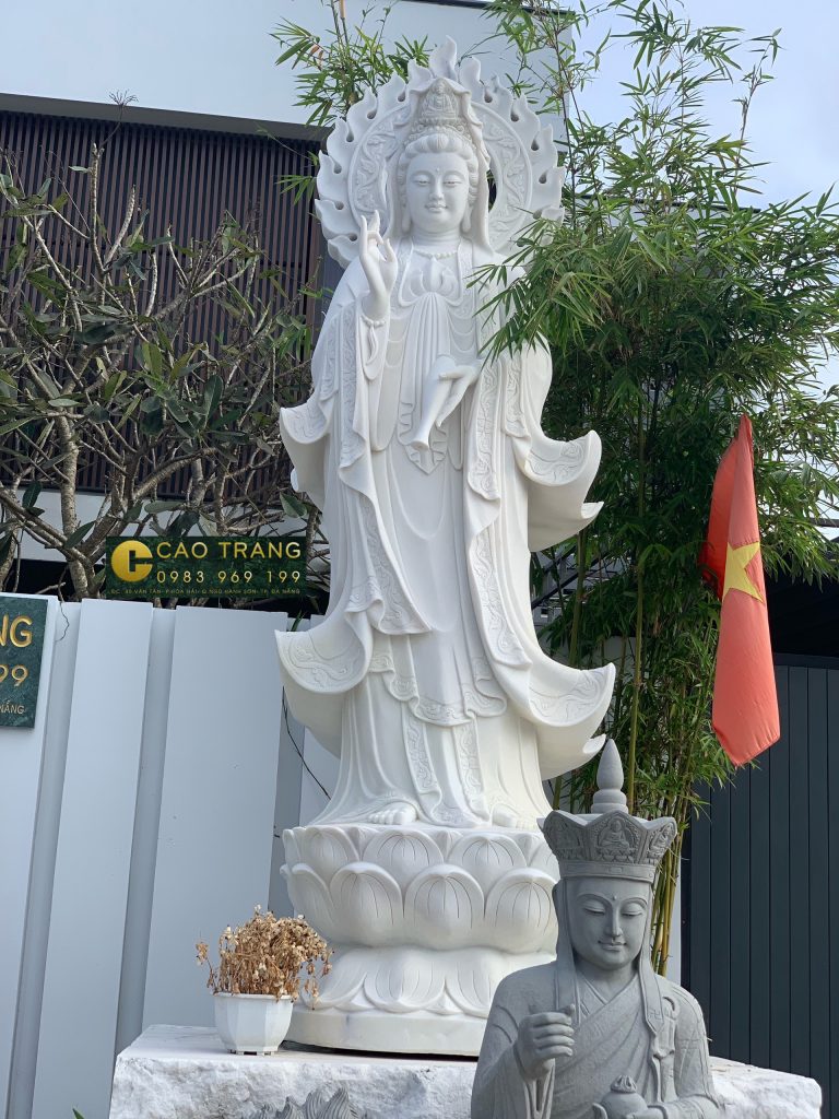 mua-tuong-quan-am-bang-da-co-hao-quang-o-dau