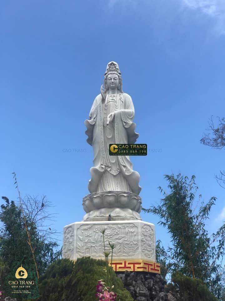 tuong-phat-quan-am-bo-tat-bang-da-cao-4m