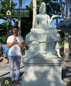 Bức tượng quan âm tự tại ngồi thiền