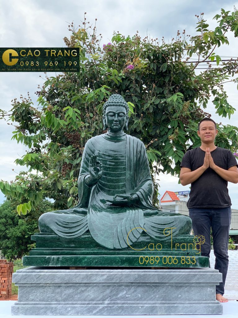 Tượng Thích Ca bằng đá Ấn Độ