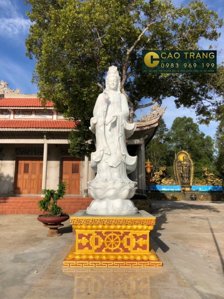 Tượng Quan Âm Bồ Tát