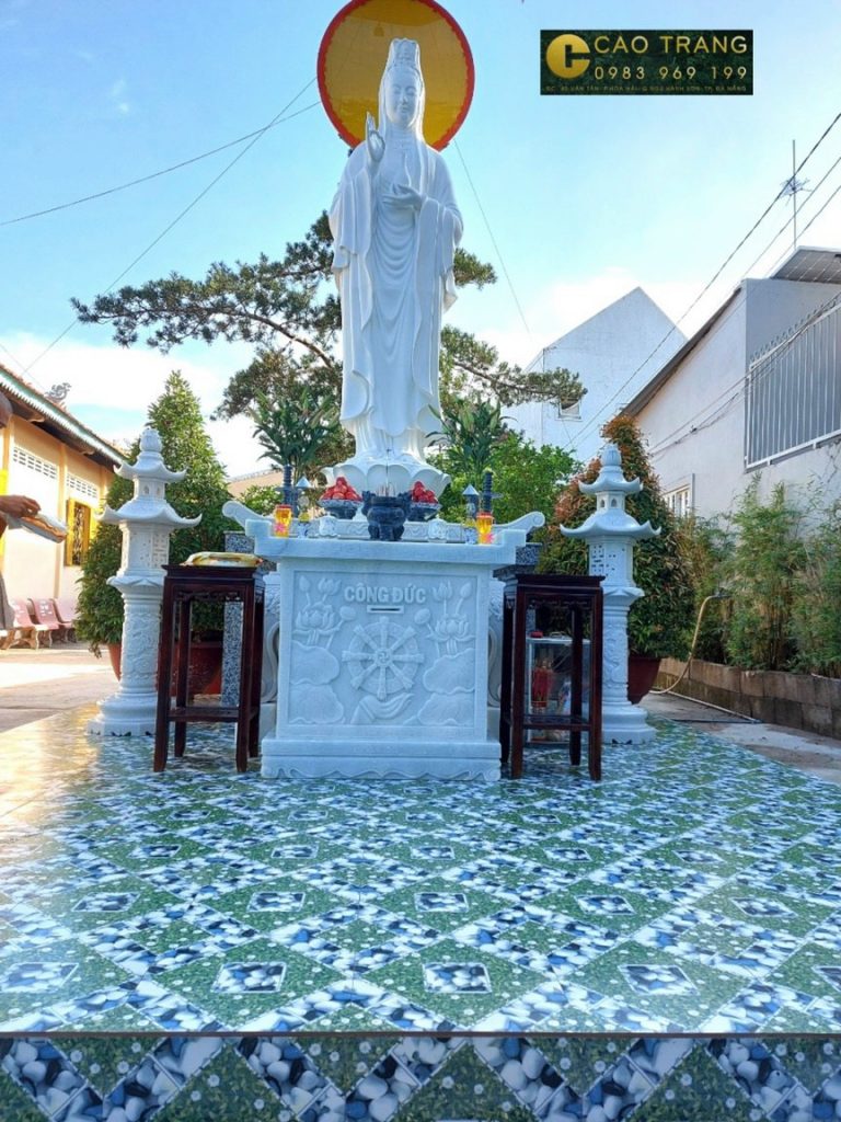Tượng Phật Quan Âm