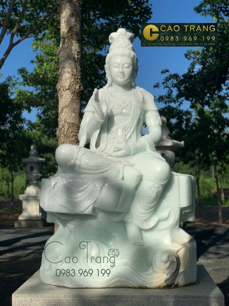 Tượng Quán Tự Tại Bồ Tát Bằng Đá