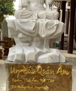 Uy Đức Quán Âm