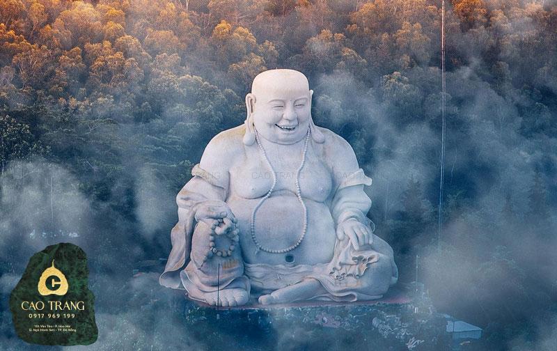 Tượng Phật Di Lặc núi Cấm: tượng Phật trên núi cao nhất thế giới