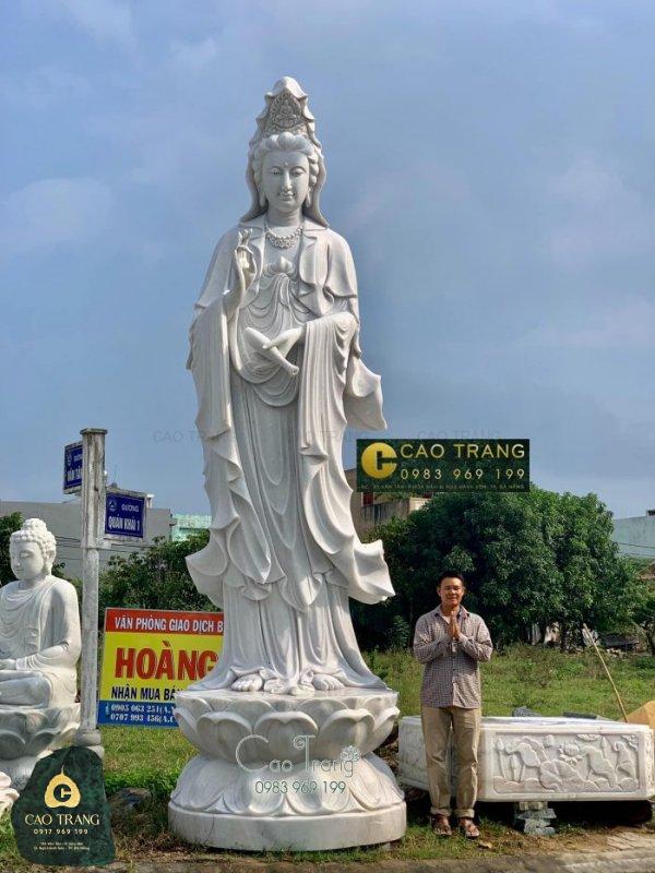 Đại tượng Phật Bà Quan Âm bằng đá