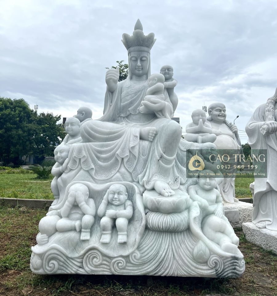 Điêu khắc tượng phật bằng đá tại Kiên Giang