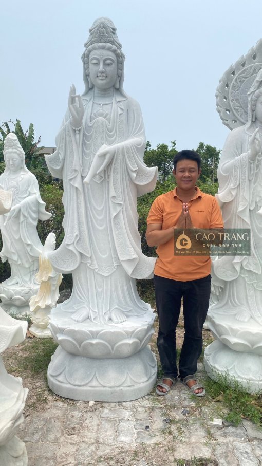 Tượng Quan Âm Đứng