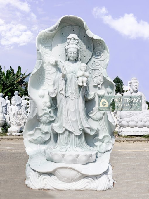 tuong phat quan am dung bang da mau dep