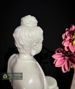 Từng chi tiết Tượng Thích Ca Đứng Tay Cầm Bát 50CM được làm cẩn thận