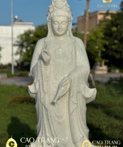 Tượng Quan Âm Bồ Tát áo hoa văn cao 2M