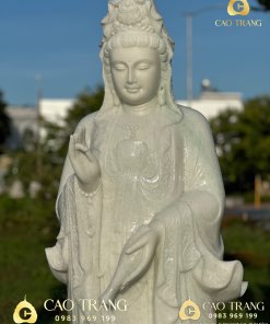 Tượng Quan Âm Bồ Tát áo hoa văn cao 2M