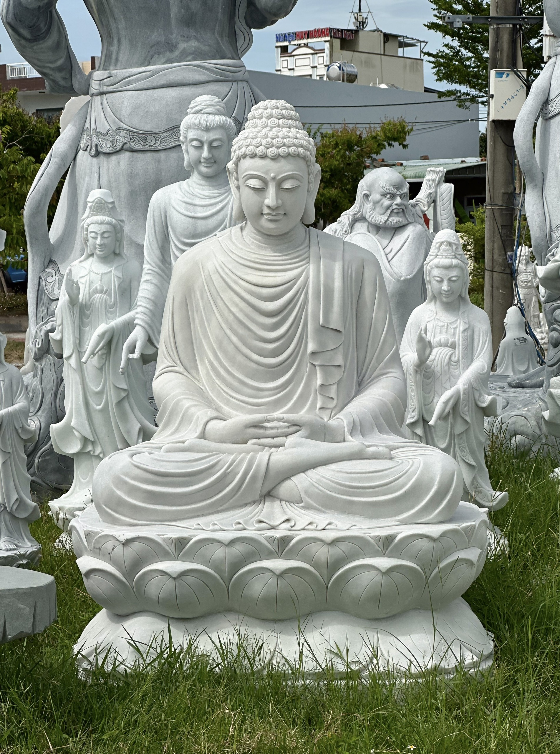 tuong phat thich ca ngoi thien
