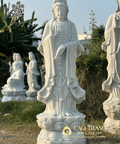 Tượng Quan Âm Bồ Tát áo hoa văn cao 2,5M