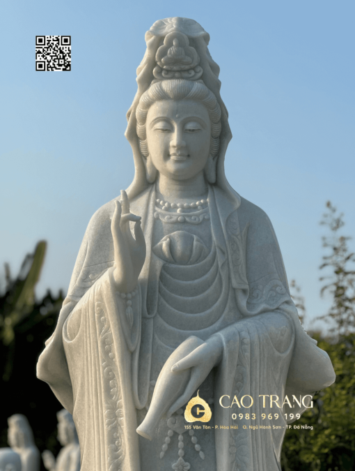 Tượng Quan Âm Bồ Tát áo hoa văn cao 2,5M