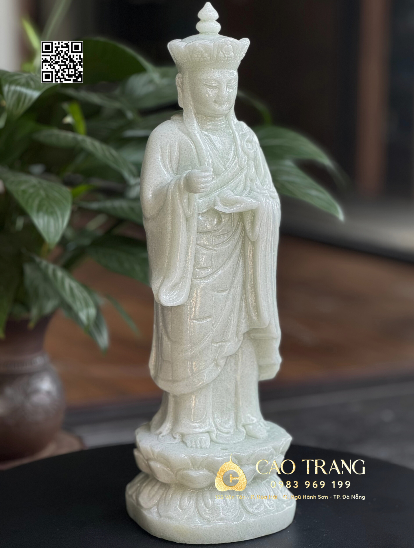 Thỉnh tượng Địa Tạng Bồ Tát đứng cao 40cm tại Đá Mỹ Nghệ Cao Trang – chế tác thủ công từ đá tự nhiên, mang lại bình an.