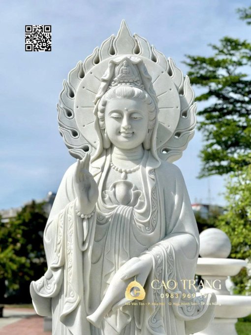 Tượng Quan Âm đứng hào quang cao 2M5