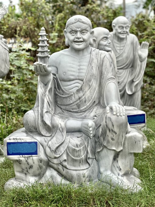 tuong thap bat la han cao 15m da xam 30