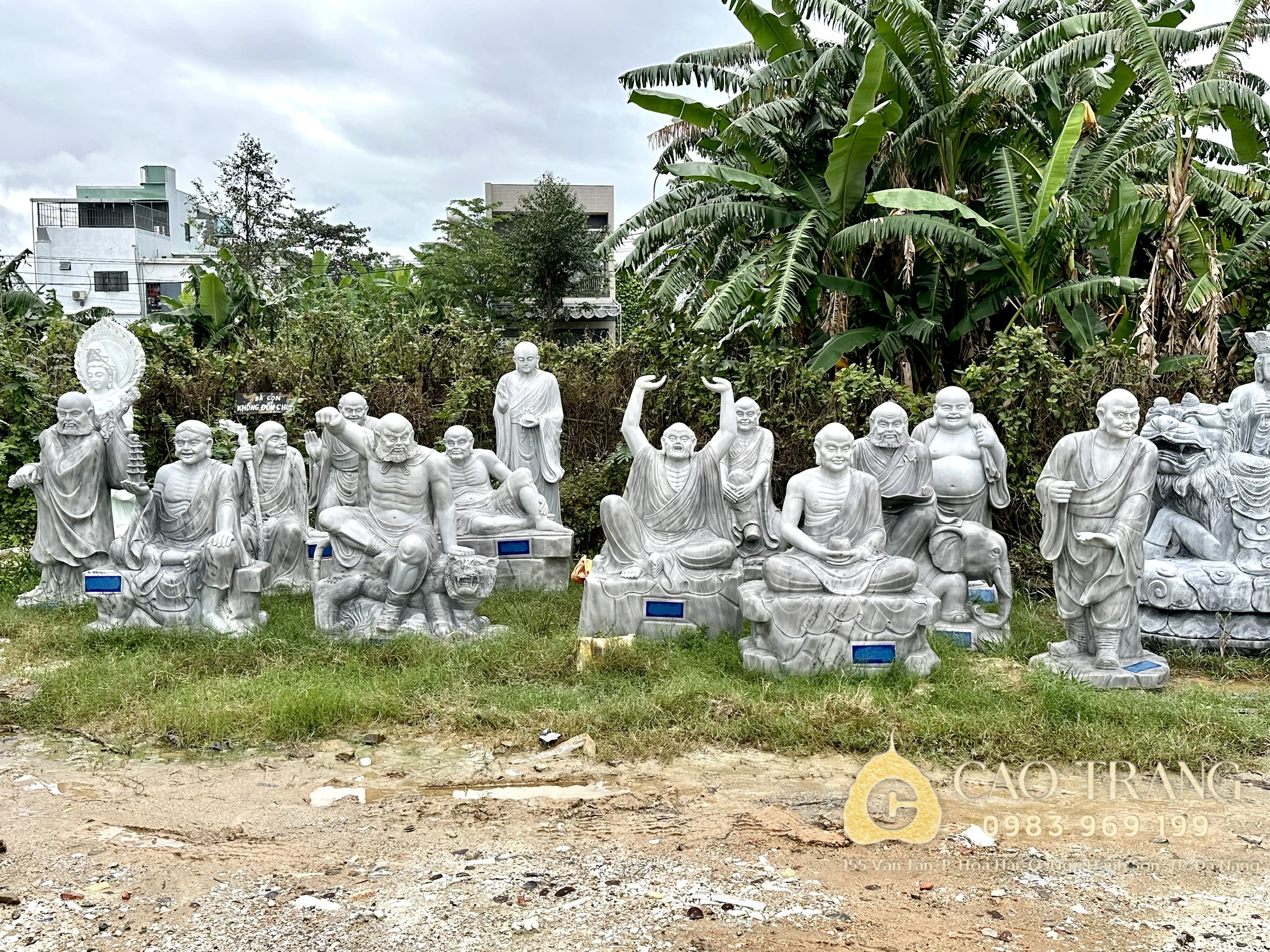 tuong thap bat la han cao 15m da xam 40