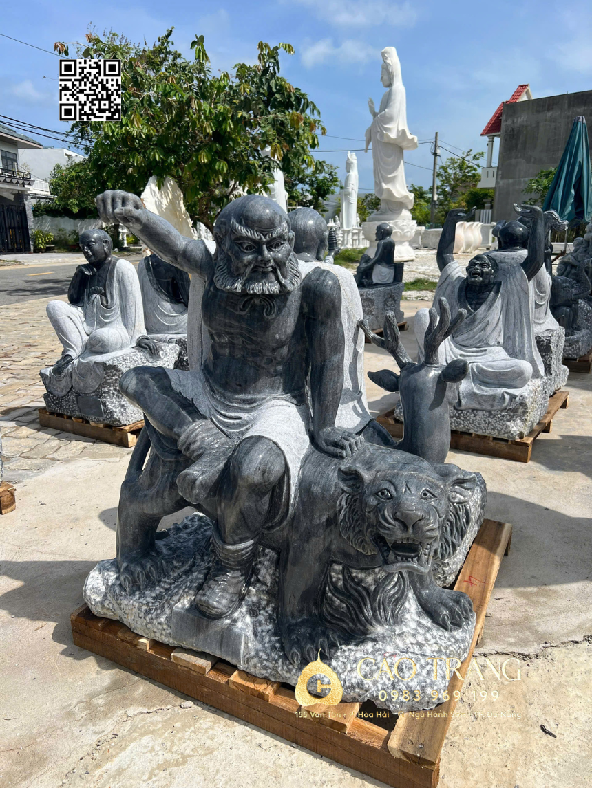 tuong thap bat la han da den 12
