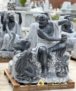 tuong thap bat la han da den 20