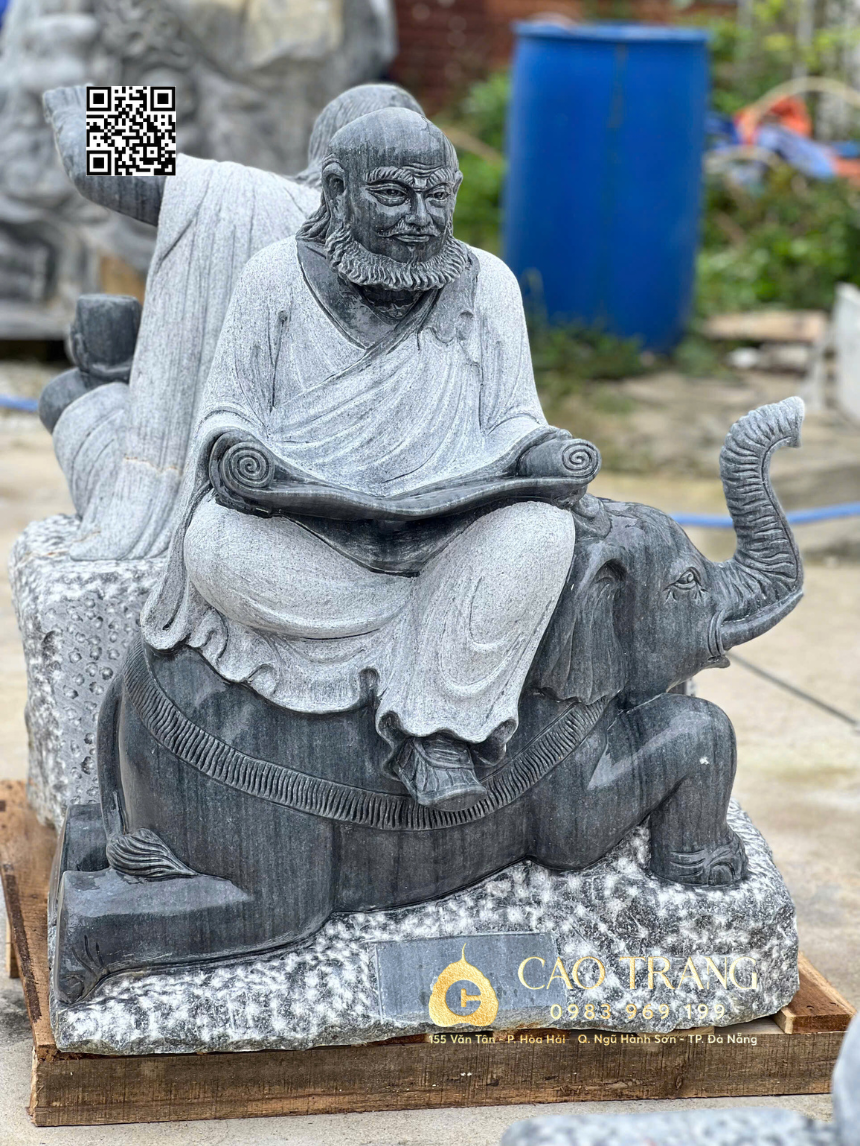 tuong thap bat la han da den 4