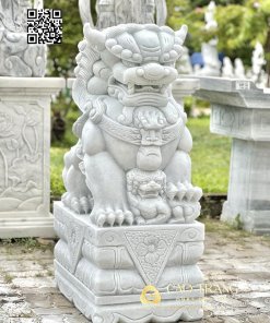 Đôi Kì Lân bằng đá