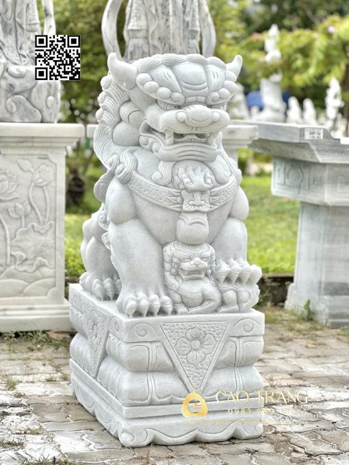 Đôi Kì Lân bằng đá