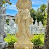 Tượng Quan Âm bằng đá vàng