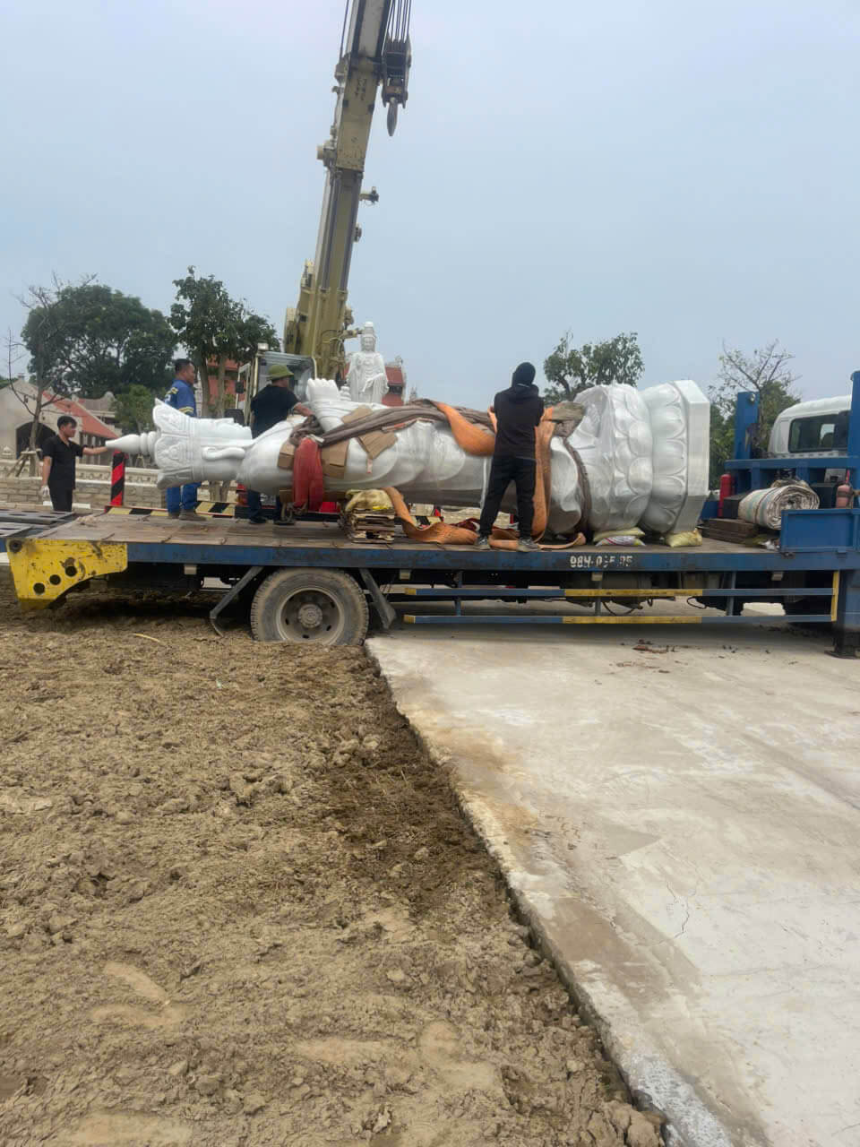 Cung Nghinh Tôn Tượng Lý Thường Kiệt & Địa Tạng Vương 5m Về Thiền Viện Trúc Lâm An Lạc – Bắc Giang