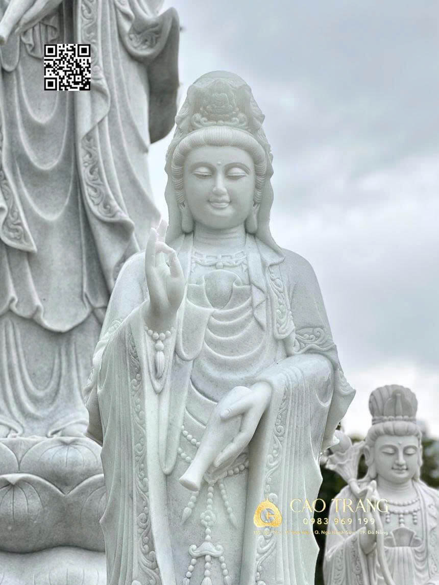 Tượng Quan Âm Bồ Tát Bằng Đá Tượng Quan Âm Bồ Tát Bằng Đá